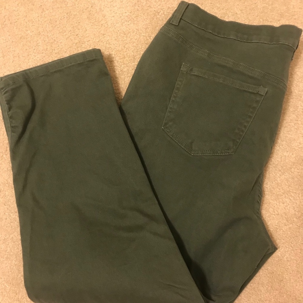 Women’s Gloria Vanderbilt Military Green Jeans 20W